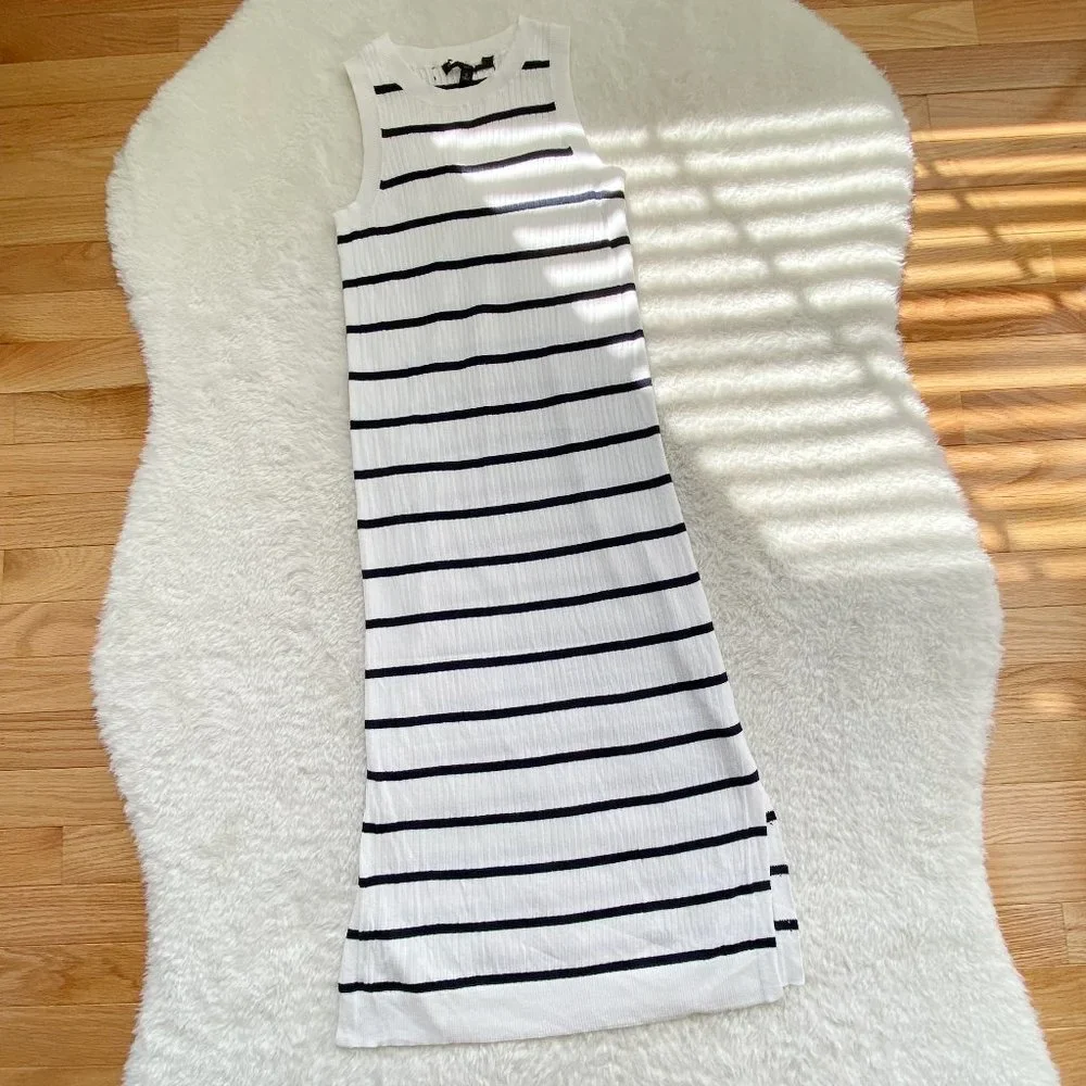 Banana Republic NWOT Women's Relaxed Sleeveless Bodycon Maxi Dress, White Stripe